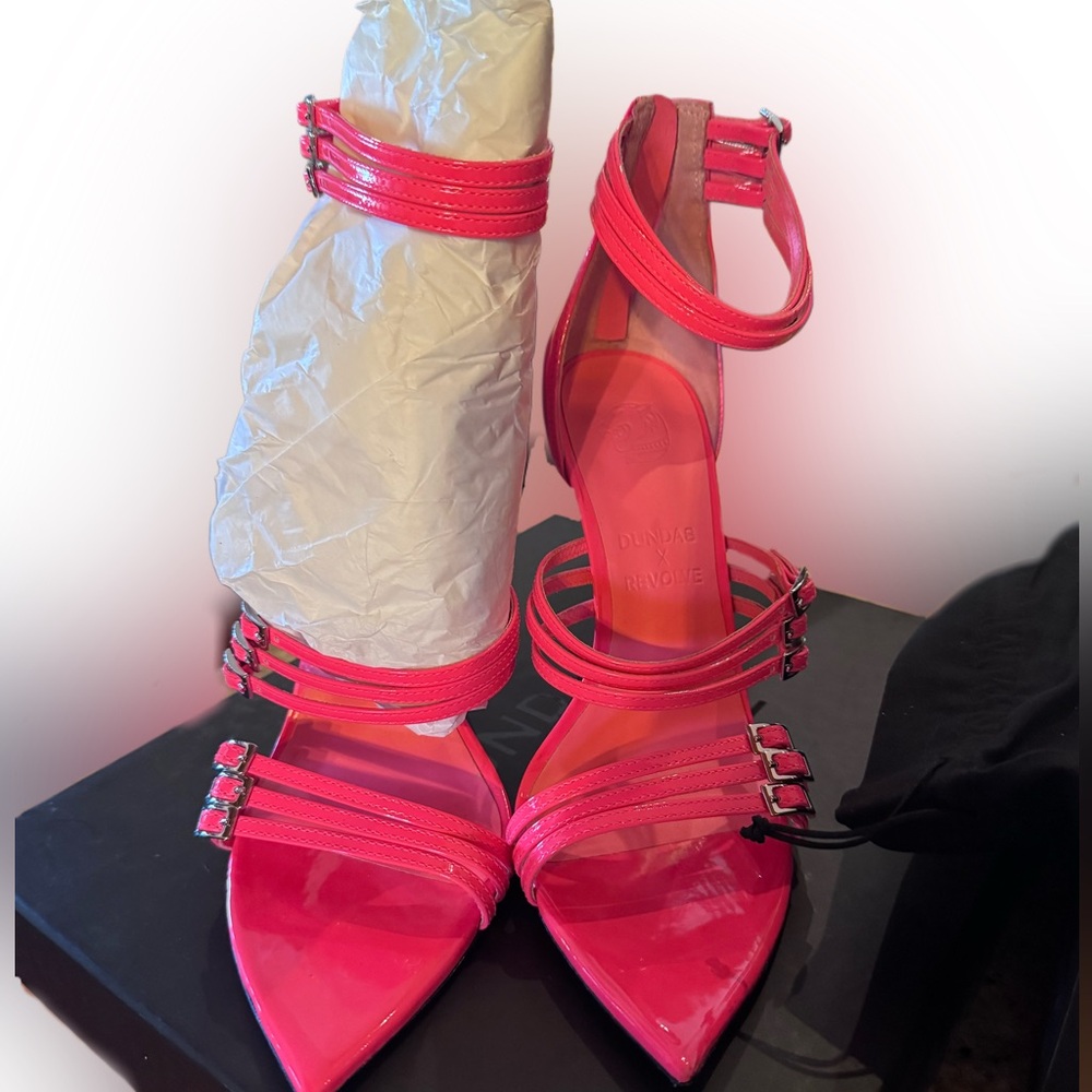 DUNAS X REVOLVE gorgeous strappy heels!! 🦄